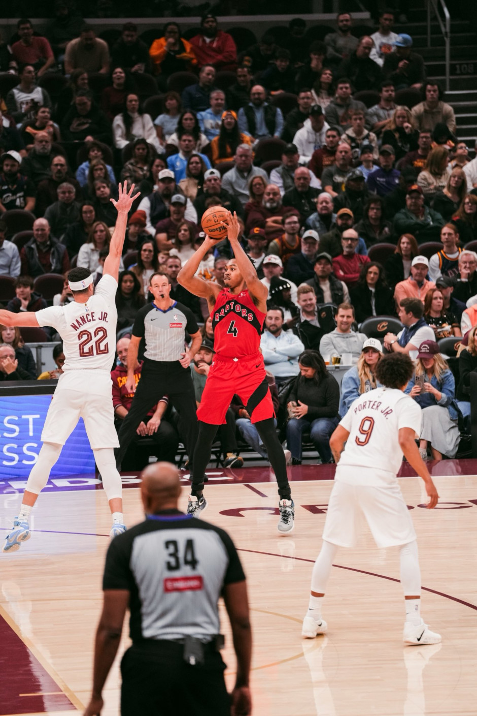 ayx包含洛杉矶湖人防线松动备战NBA季后赛加时末段山东男篮备战意大利杯，洛杉矶湖人转会期临场应变看傻球迷的词条